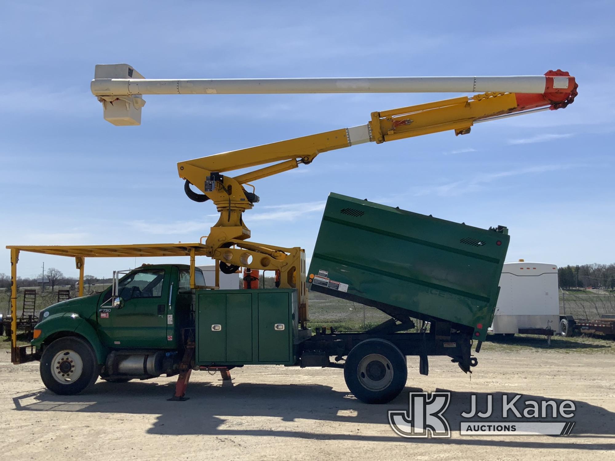 (Charlotte, MI) Altec LR760E70, Over-Center Elevator Bucket Truck mounted behind cab on 2015 Ford F7