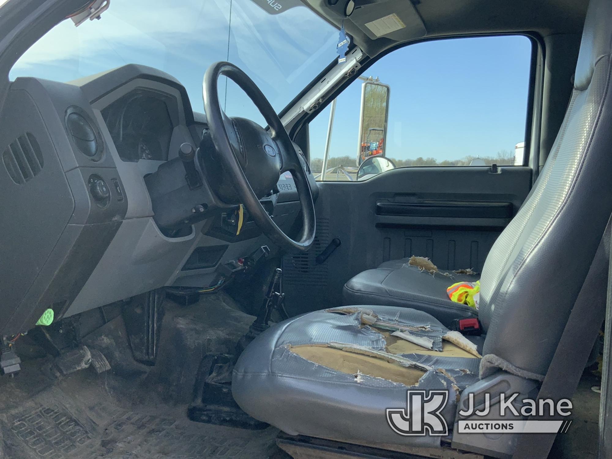 (Charlotte, MI) 2011 Ford F750 Chipper Dump Truck Runs, Moves, Dump Operates, Service Engine Light.