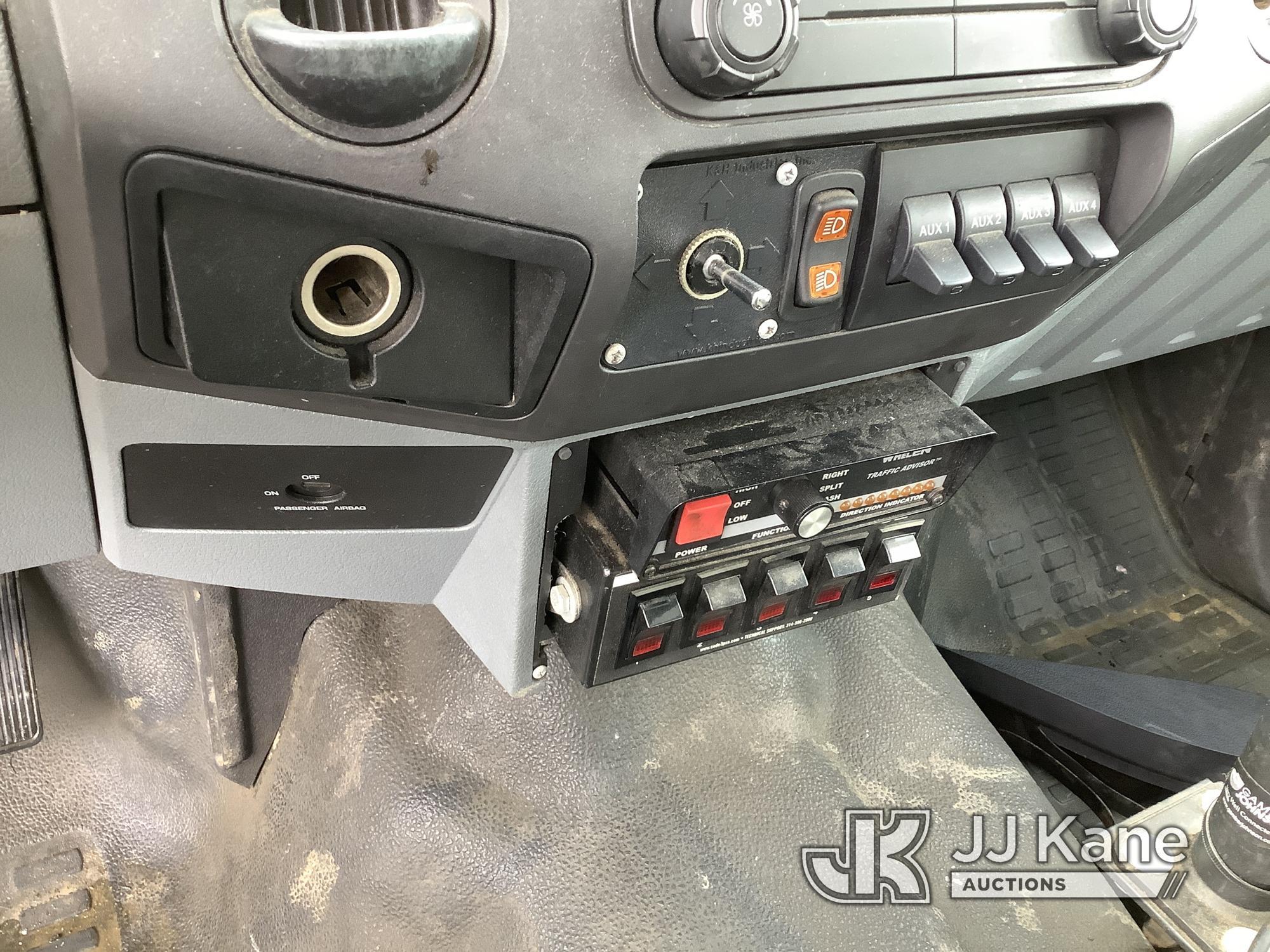 (Smock, PA) 2011 Ford F550 Extended-Cab Service Truck Title Delay) (Not Running, Operational Conditi