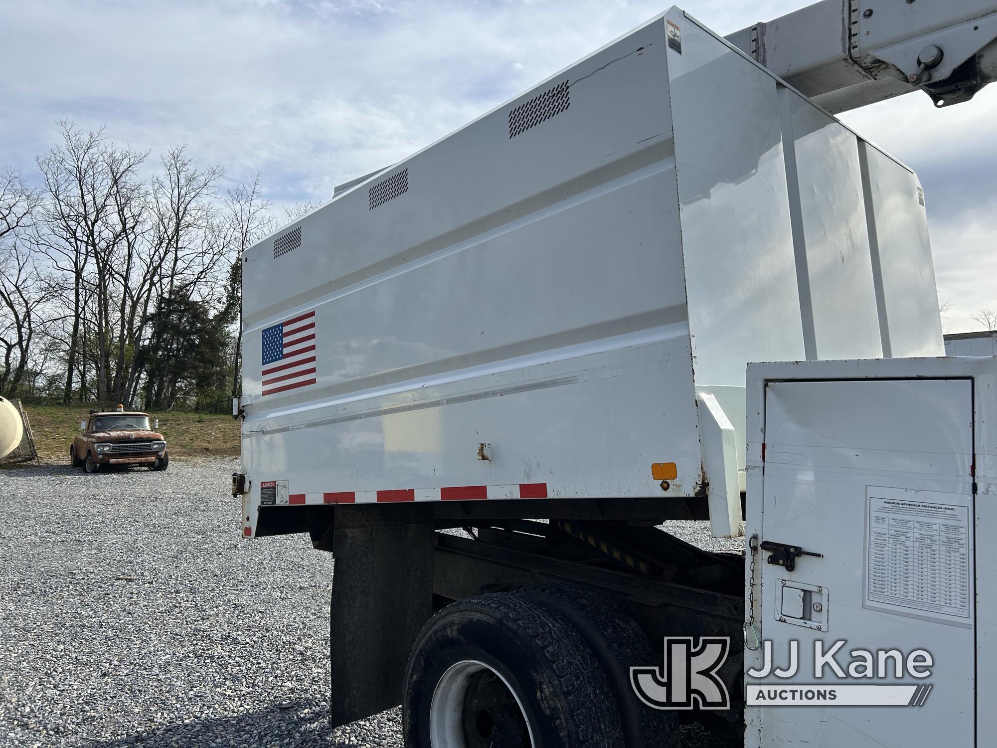 (Hagerstown, MD) Altec LRV56, Over-Center Bucket Truck mounted behind cab on 2010 Ford F750 Chipper