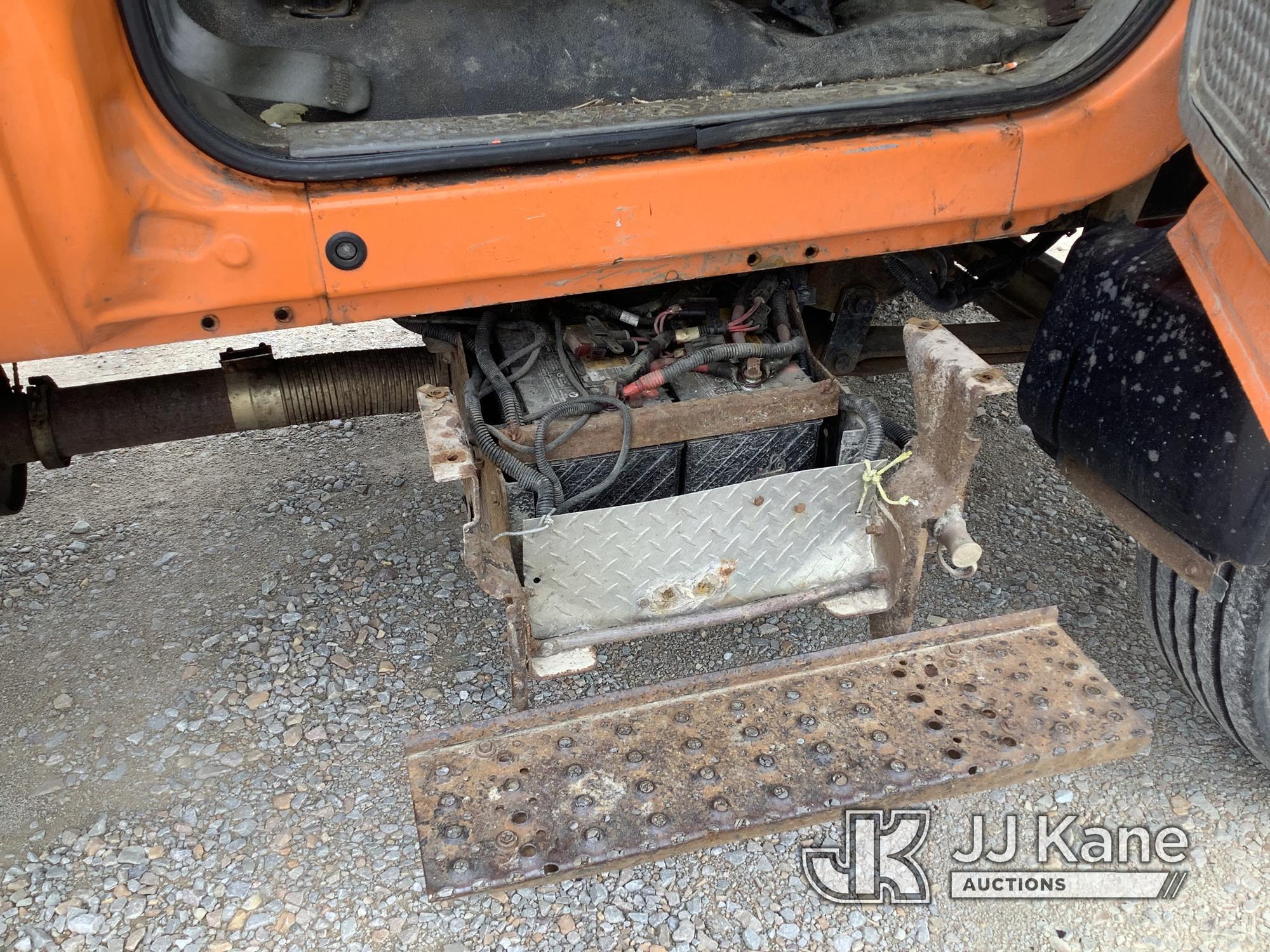 (Smock, PA) Altec LRV55, Over-Center Bucket Truck mounted behind cab on 2010 Ford F750 Chipper Dump