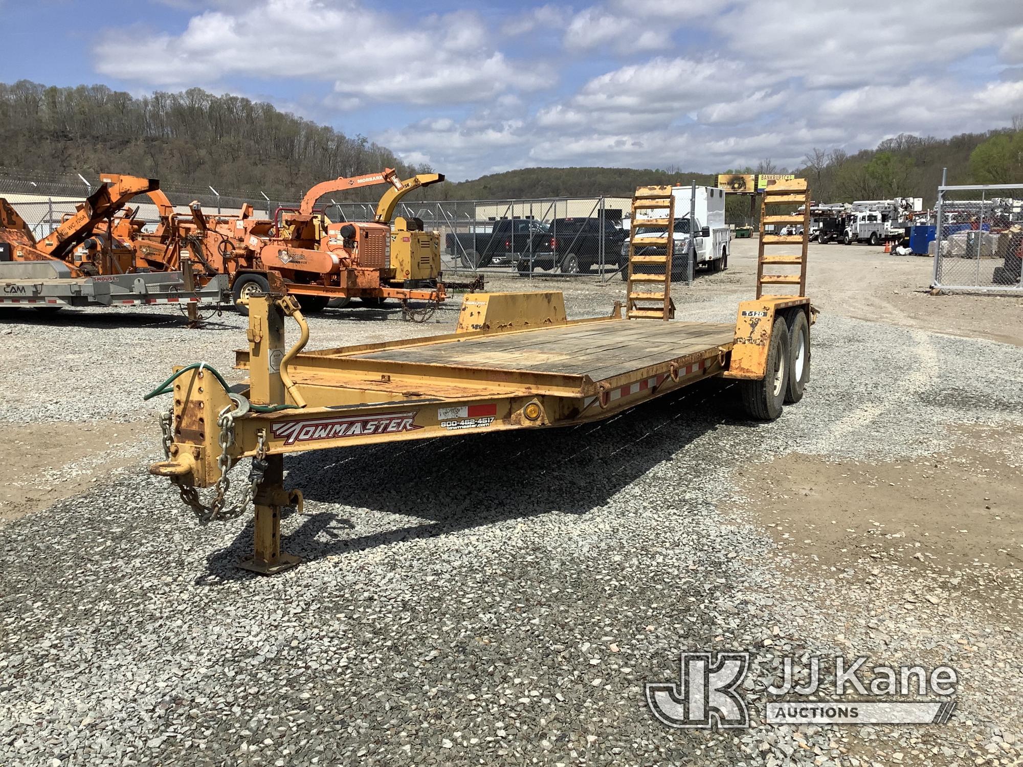 (Smock, PA) 2019 Monroe Towmaster 12D T/A Tagalong Equipment Trailer Rust Damage