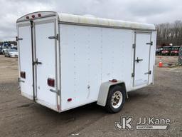 (Charlotte, MI) 2000 United Expressline SW3001 Enclosed Trailer