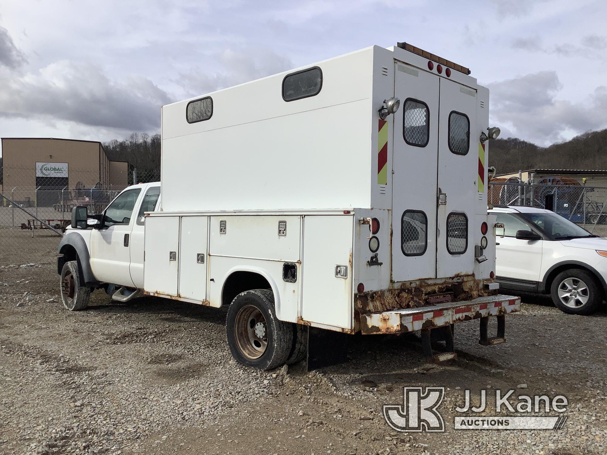 (Smock, PA) 2011 Ford F550 Extended-Cab Service Truck Title Delay) (Not Running, Operational Conditi
