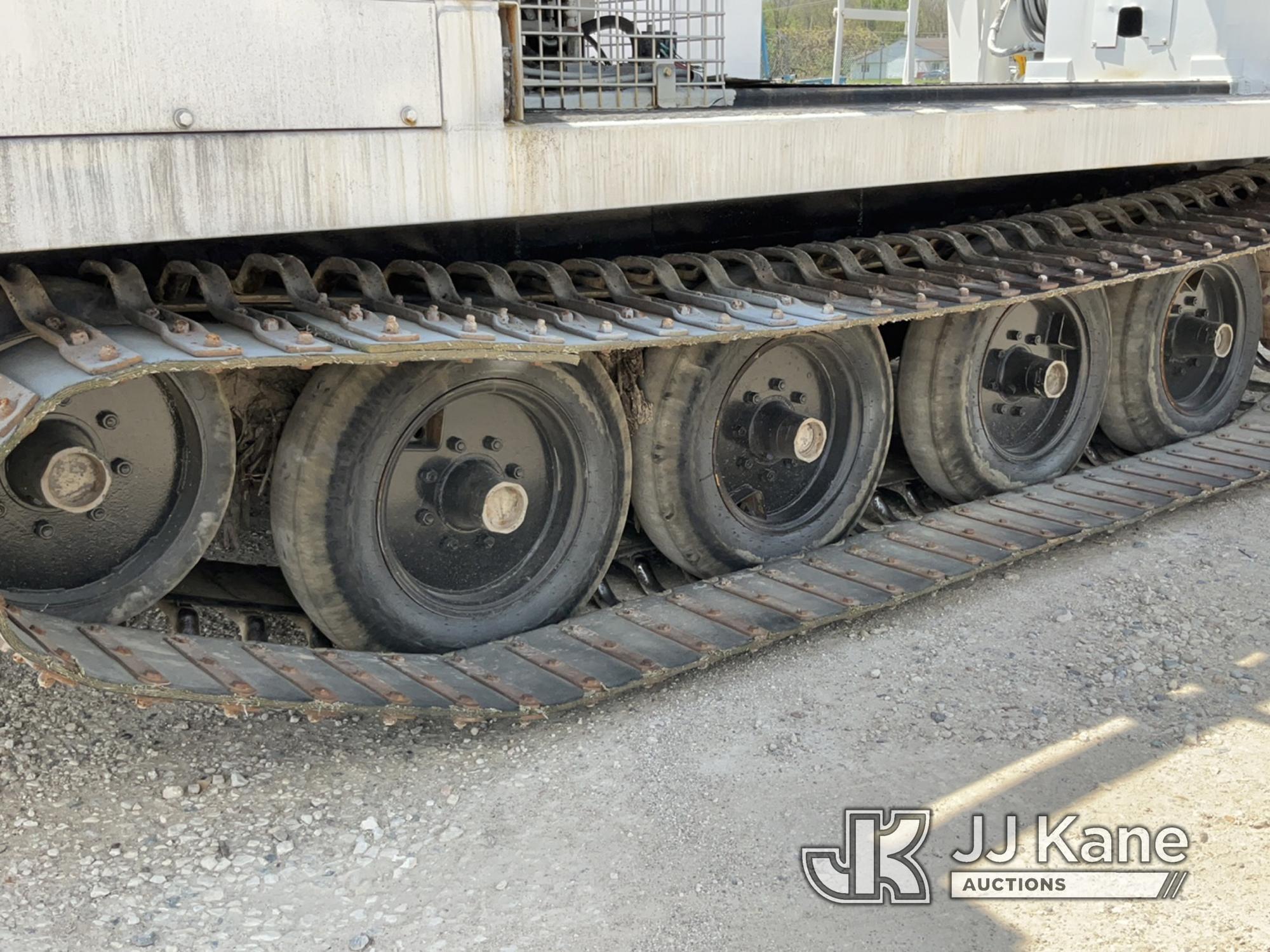 (Charlotte, MI) Altec D947T, Digger Derrick rear mounted on 2000 CME 800HD Crawler All-Terrain Vehic