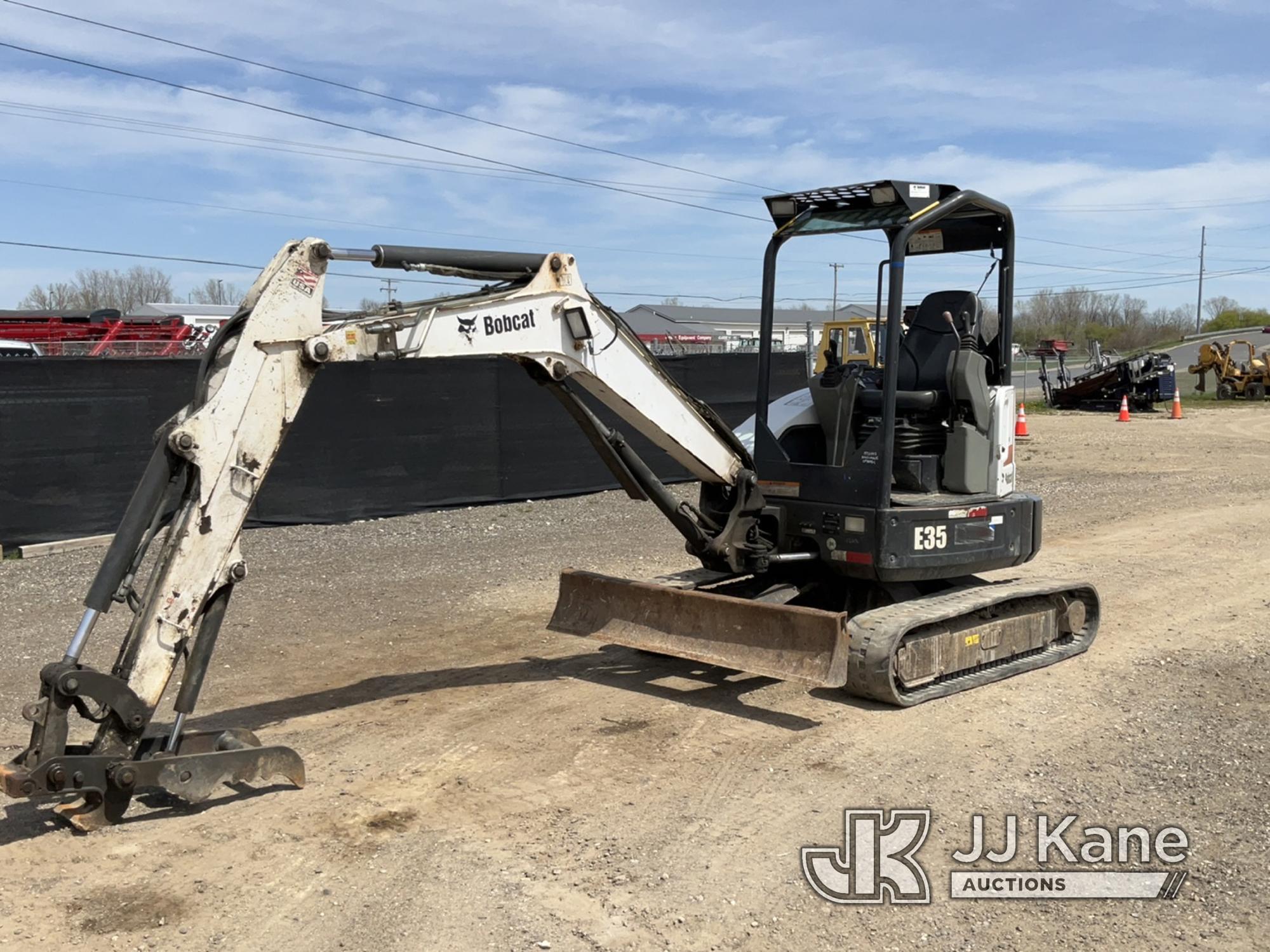 (Charlotte, MI) 2013 Bobcat E35 Mini Hydraulic Excavator Runs, Moves, Operates