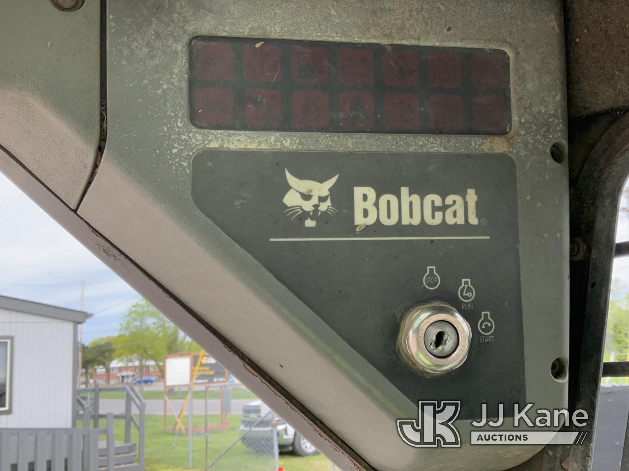 (Charlotte, MI) 2003 Bobcat S220 Rubber Tired Skid Steer Loader Runs, Moves, Key Broken Off In Ignit