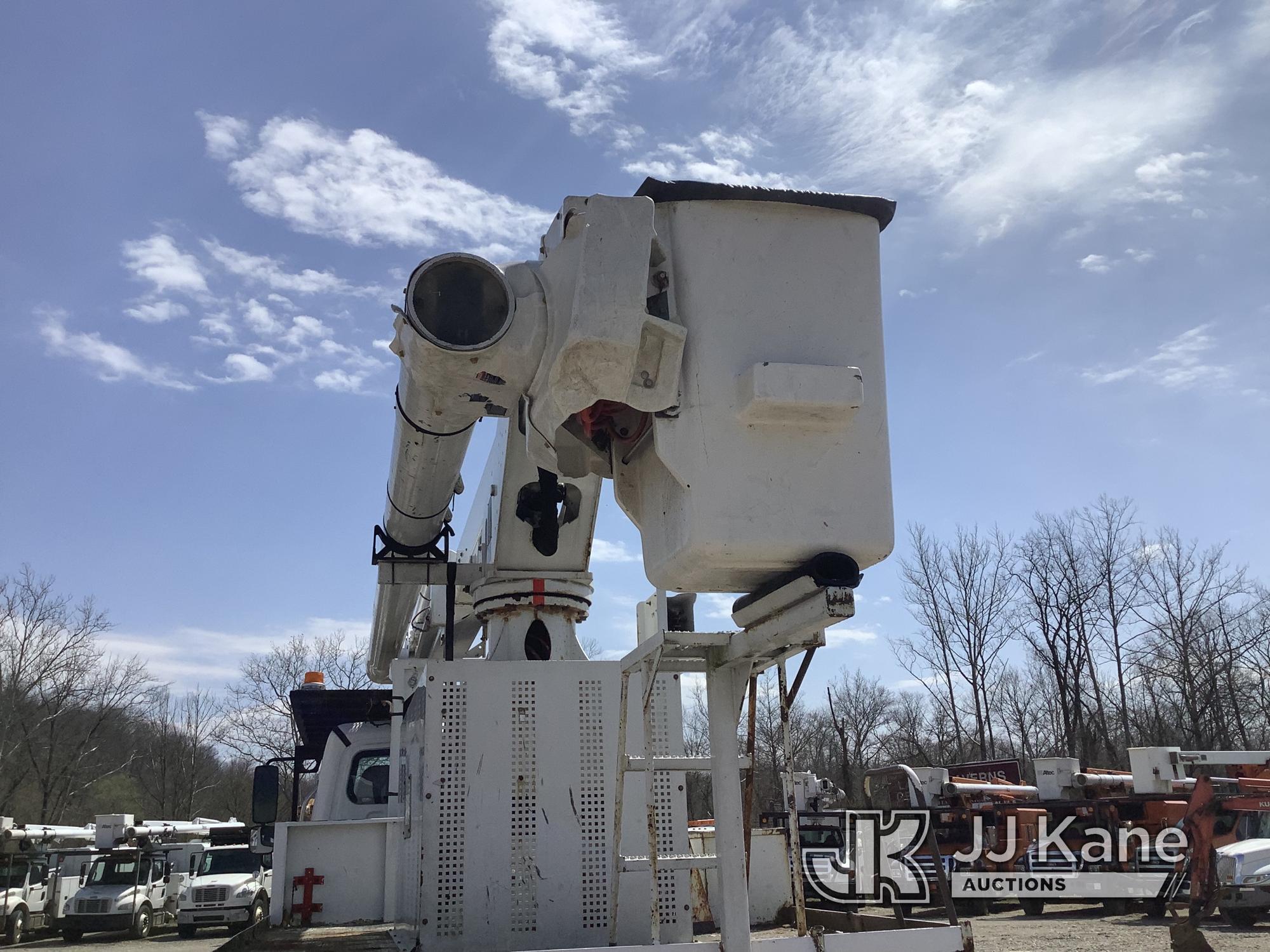 (Smock, PA) Altec LRV60-E70RM, Over-Center Elevator Bucket center mounted on 2012 Freightliner M2 10