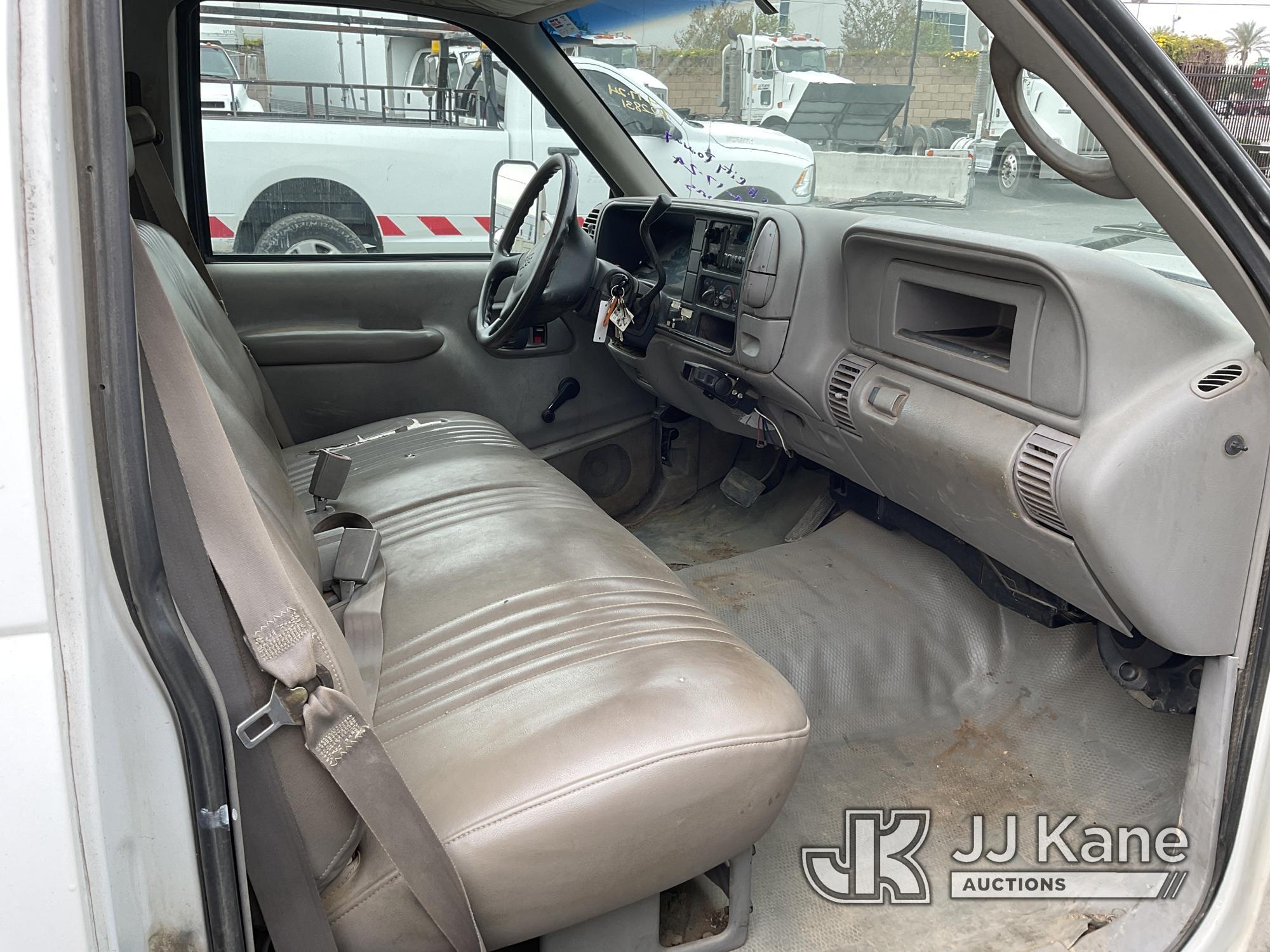(Jurupa Valley, CA) 2000 GMC Sierra 3500 Cab & Chassis Runs & Moves