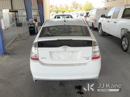 (Jurupa Valley, CA) 2005 Toyota Prius Hybrid Hatchback Runs & Moves