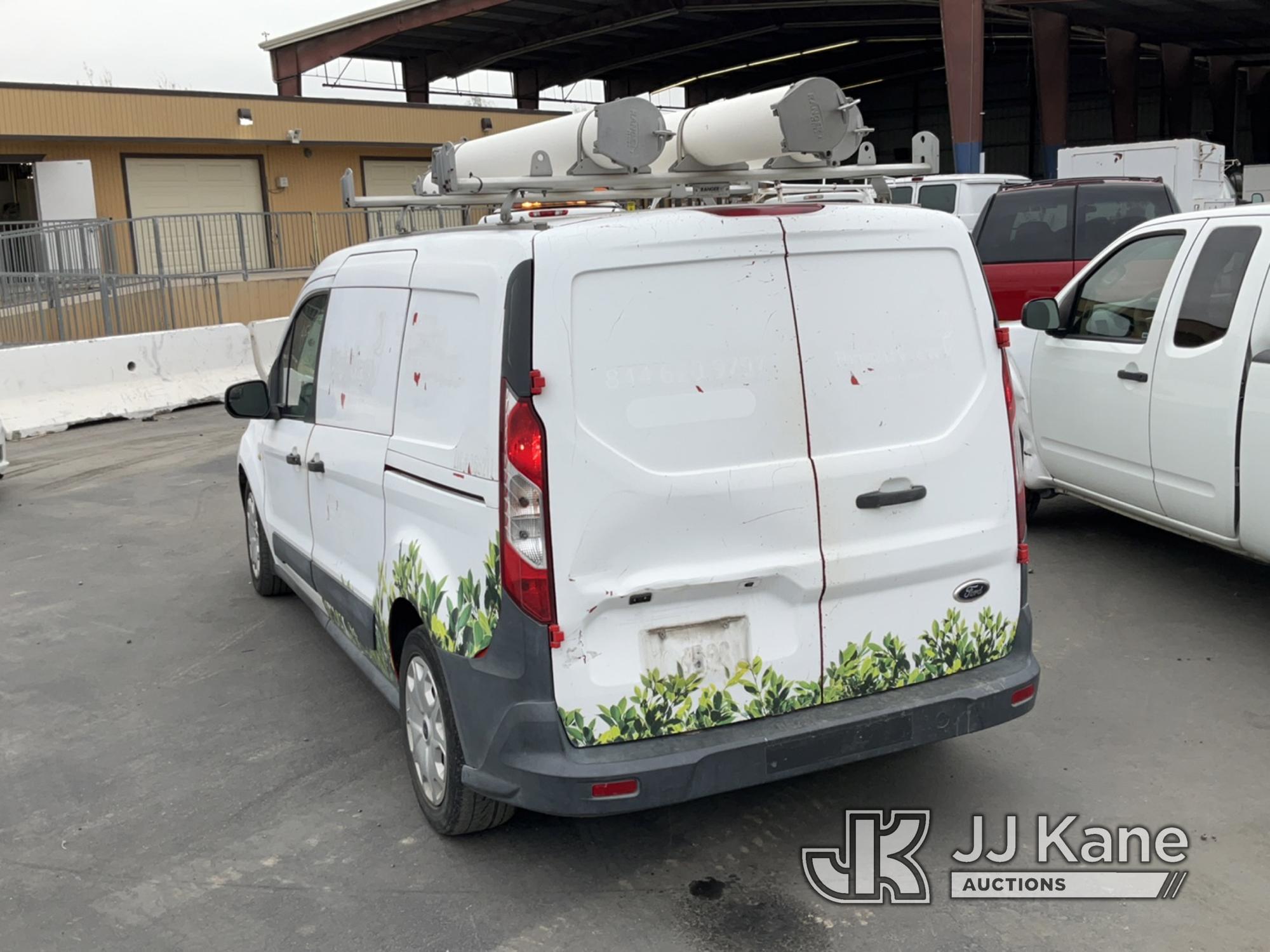 (Jurupa Valley, CA) 2014 Ford Transit Connect Mini Cargo Van Runs & Moves, Paint Damage, Bad Motor M