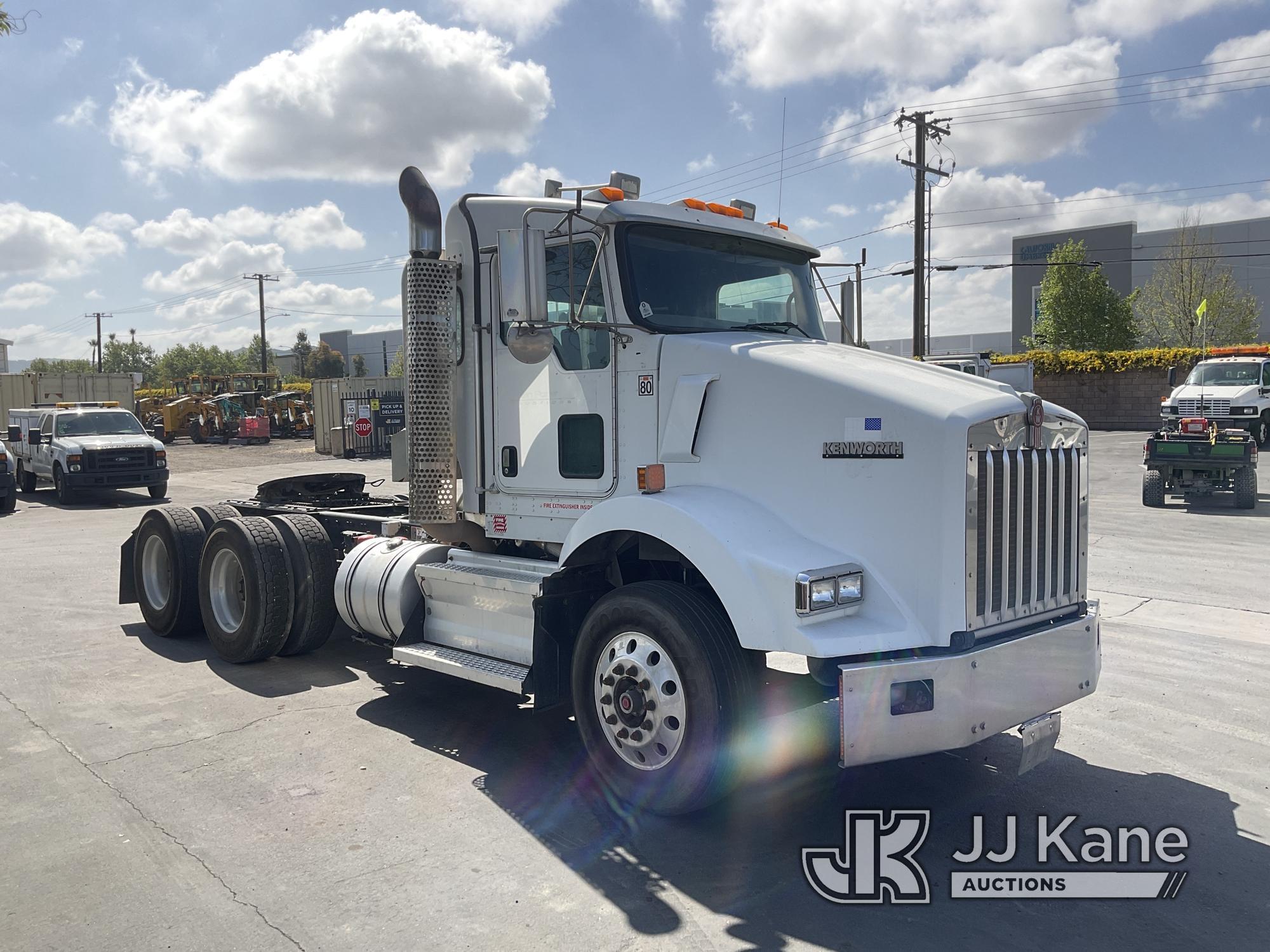 (Jurupa Valley, CA) 2009 Kenworth T800 Conventional Cab Runs & Moves