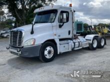 2015 Freightliner Cascadia CA125 T/A Truck Tractor Duke Unit) (Runs & Moves) (Body/Paint Damage