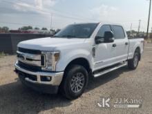 2018 Ford F250 4x4 Crew-Cab Pickup Truck, Title is Prior Salvage Title Runs & Moves) (Low Tire Press