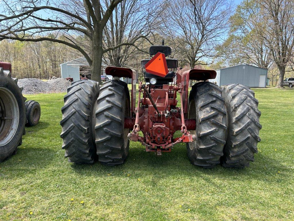 INTERNATIONAL MCCORMICK FARMALL 706 TRACTOR, DIESEL, 3PT, 540 & 1000 PTO, 2-REMOTES, 16.9-34 REAR DU