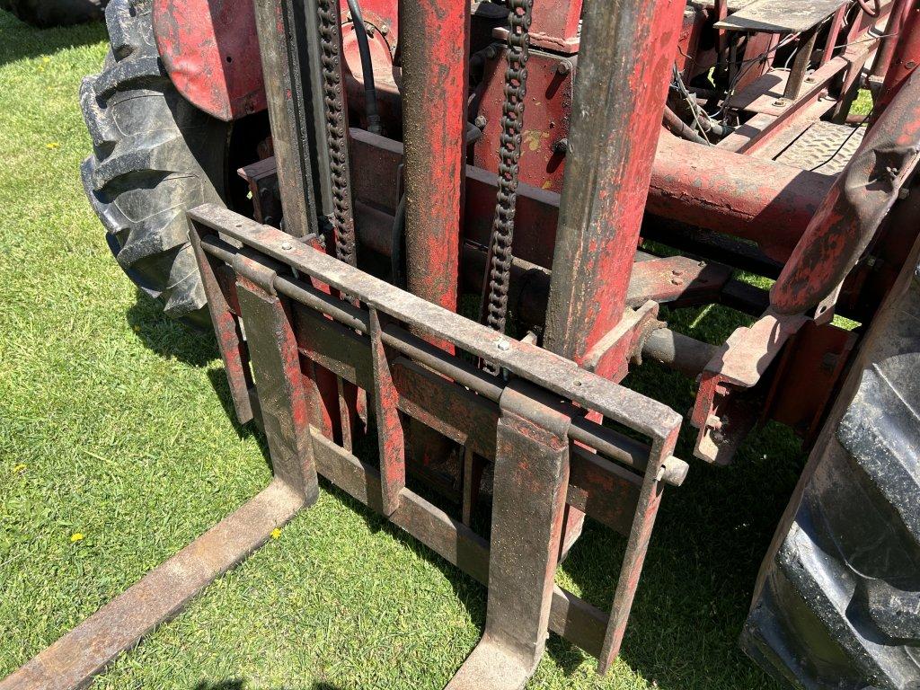 MCCORMICK FARMALL BN TRACTOR/ROUGH TERRAIN LIFT, 2-STAGE, 46'' FORKS, 2WD, 11.4-24 FRONT TIRES, REAR