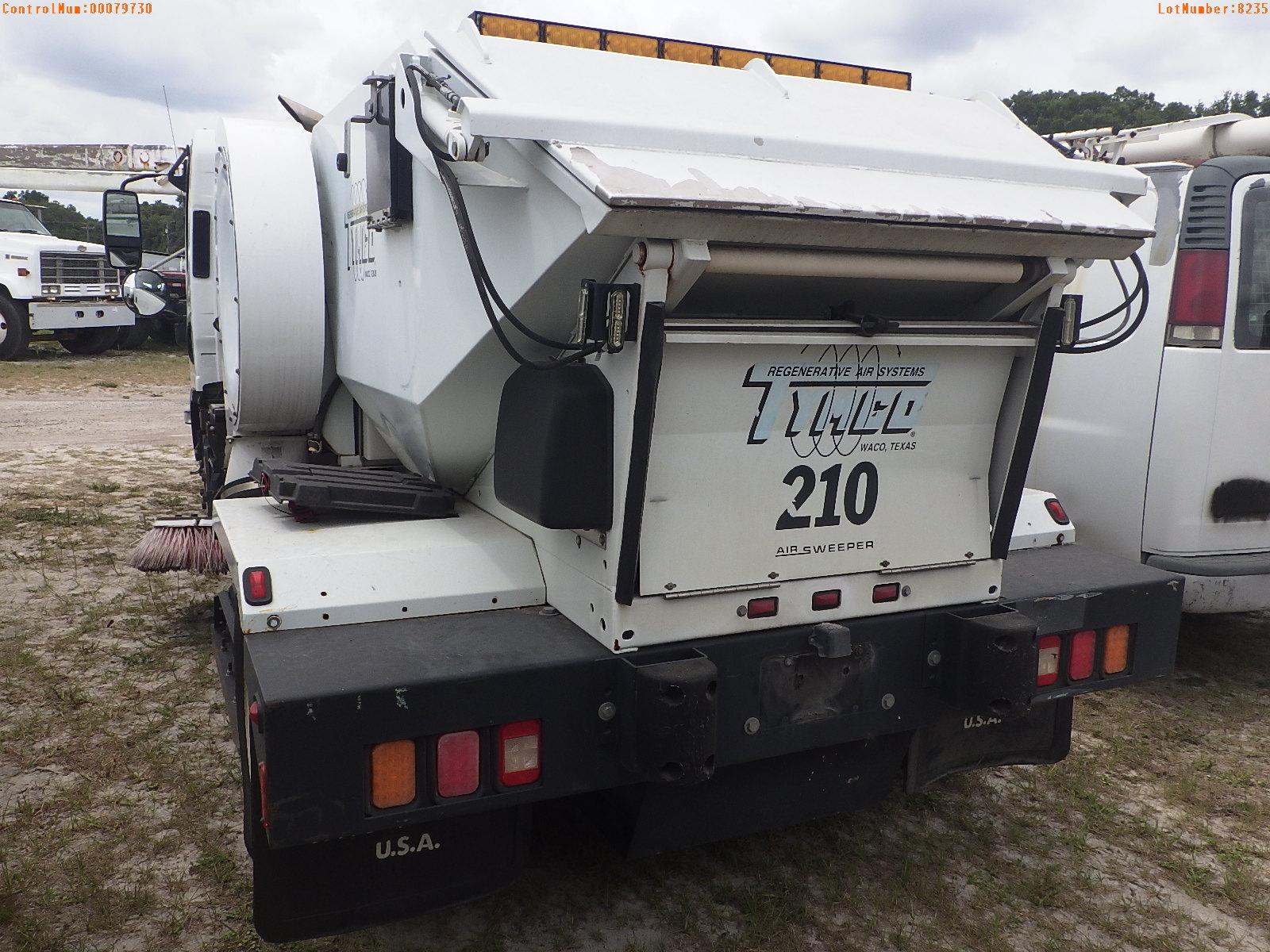 5-08235 (Trucks-Sweeper)  Seller: Gov-Hillsborough Aviation Authorit 2014 ISUZ N
