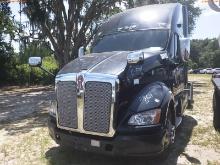7-08141 (Trucks-Tractor)  Seller:Private/Dealer 2012 KENW T700