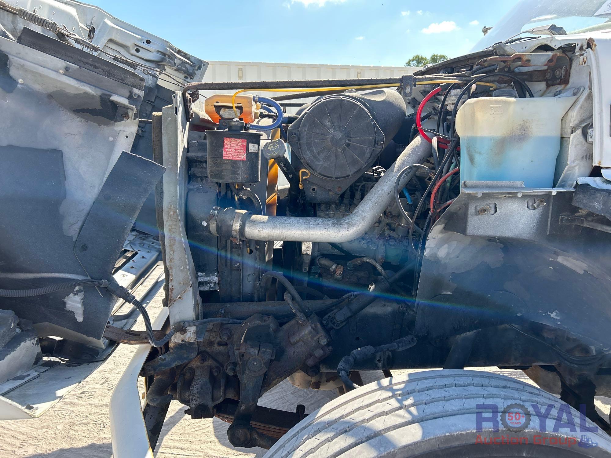 1994 Ford F800 2500 Gallon Water Truck