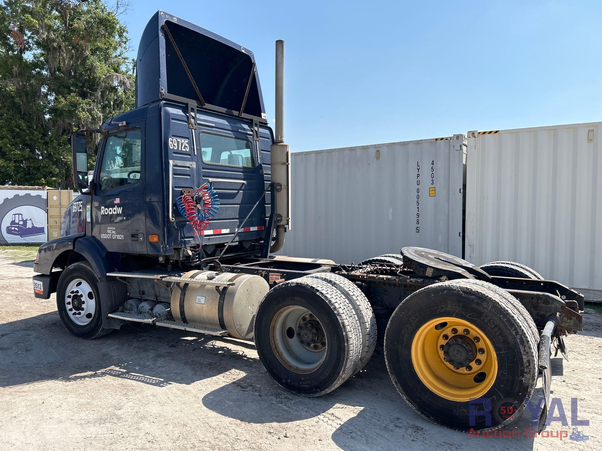 2007 Volvo VNM T/A Day Cab Truck Tractor