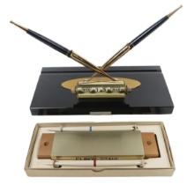 2 Parker Desk Sets, A Blk Onyx Stand With Perpetual Calendar And Two 61 Inl