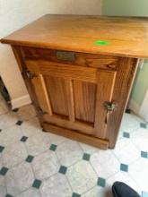 Oak lamp table with storage