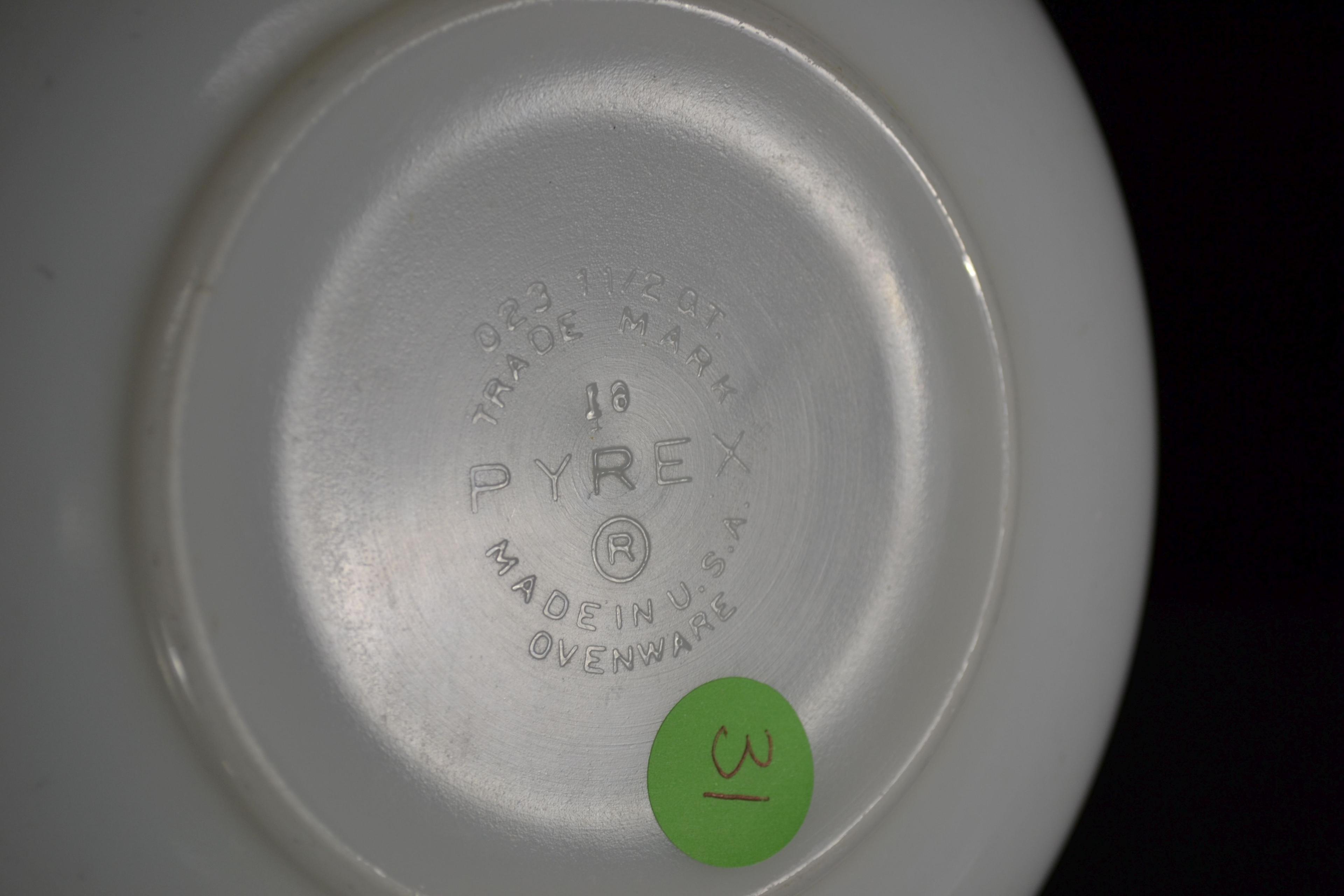 Pyrex Blue Wheat No. 023 Casserole w/Lid; Mfg. 1961-1962; Chip on lid.