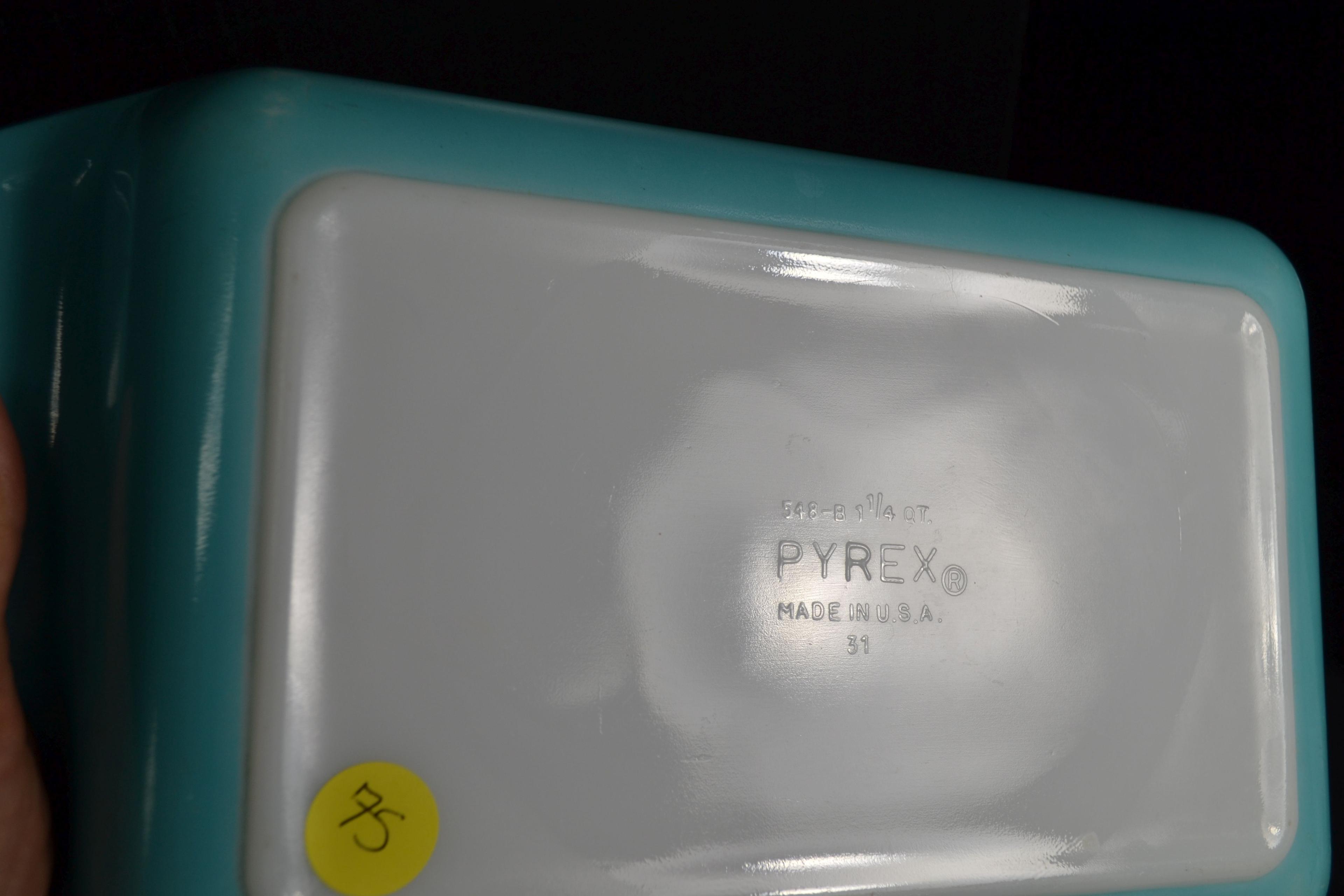 Pyrex White Snowflake on Turquoise No. 548 Space Saver w/Lid; Mfg. 1957-1963