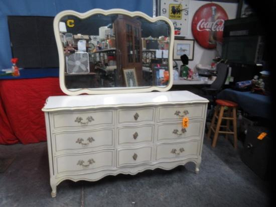 ON SITE PICKUP- ANTIQUES & COLLECTIBLE AUCTION