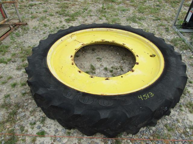 4513 320/90R50 JOHN DEERE SPRAYER WHEEL & TIRES