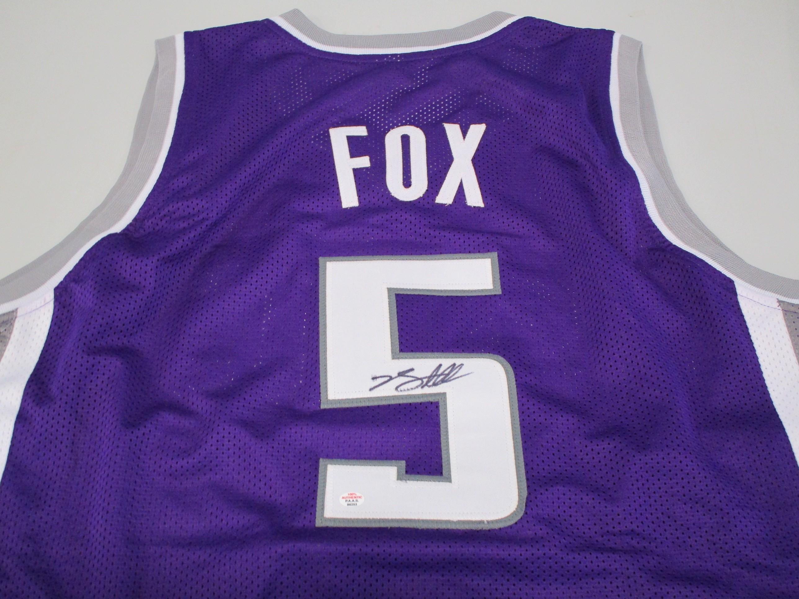 De'Aaron Fox of the Sacramento Kings signed autographed basketball jersey PAAS COA 253