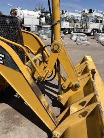 John Deere 210 Skip Loader