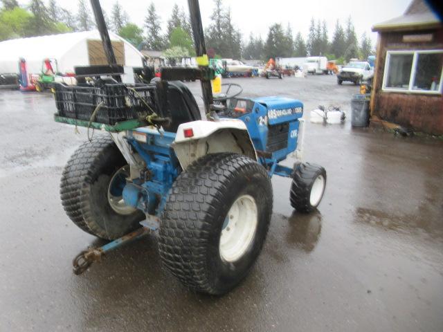 NEW HOLLAND 1320 2WD TRACTOR