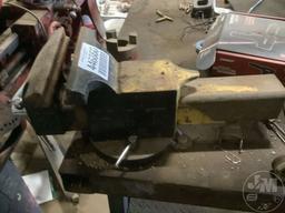 STEEL WORK BENCH ON WHEELS WITH VISE