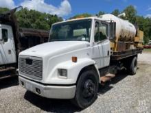 2002 Freightliner FL70 Truck with Vermeer DT750 Mud Mixing System