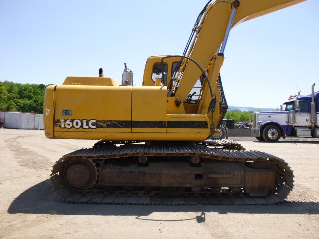 02 John Deere 160LC Excavator (QEA 7985)