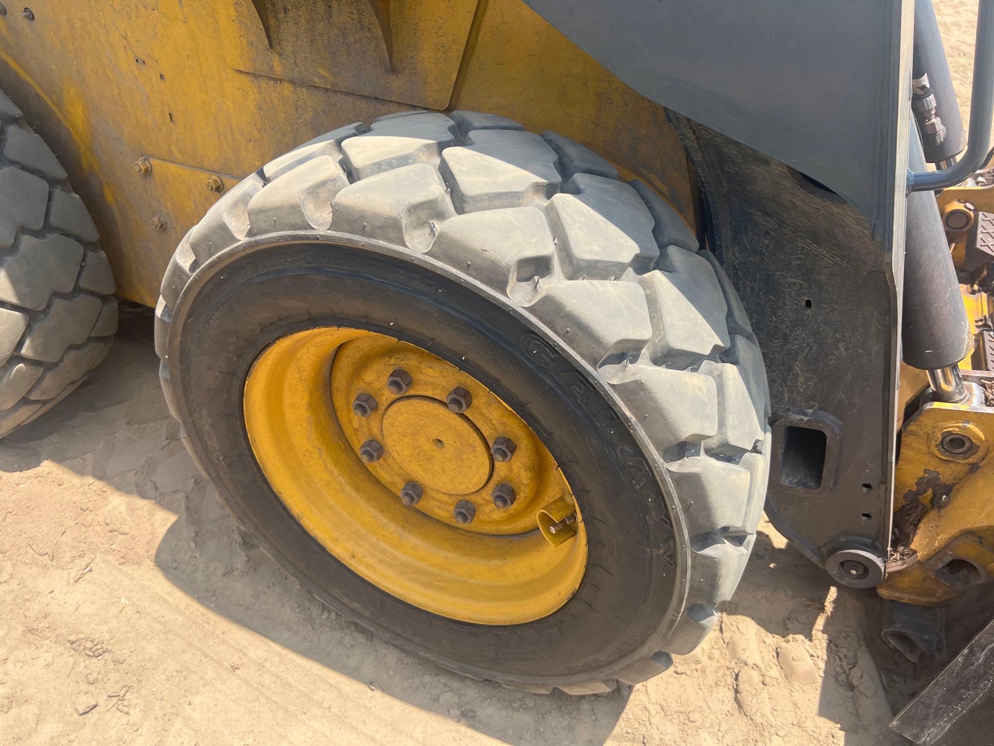 2021 JOHN DEERE 318G SKID STEER