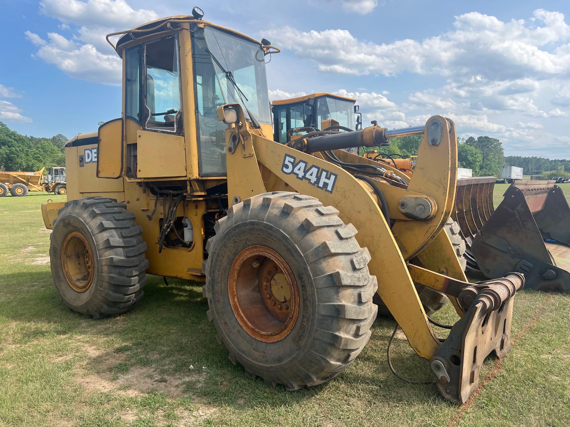 (INOP) JOHN DEERE 544H LOADER