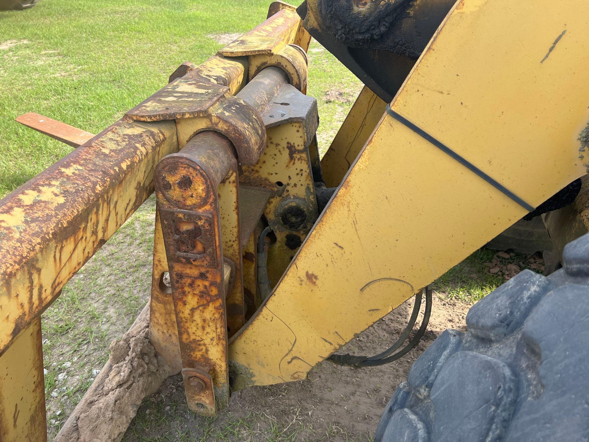 1995 CATERPILLAR 924F LOADER