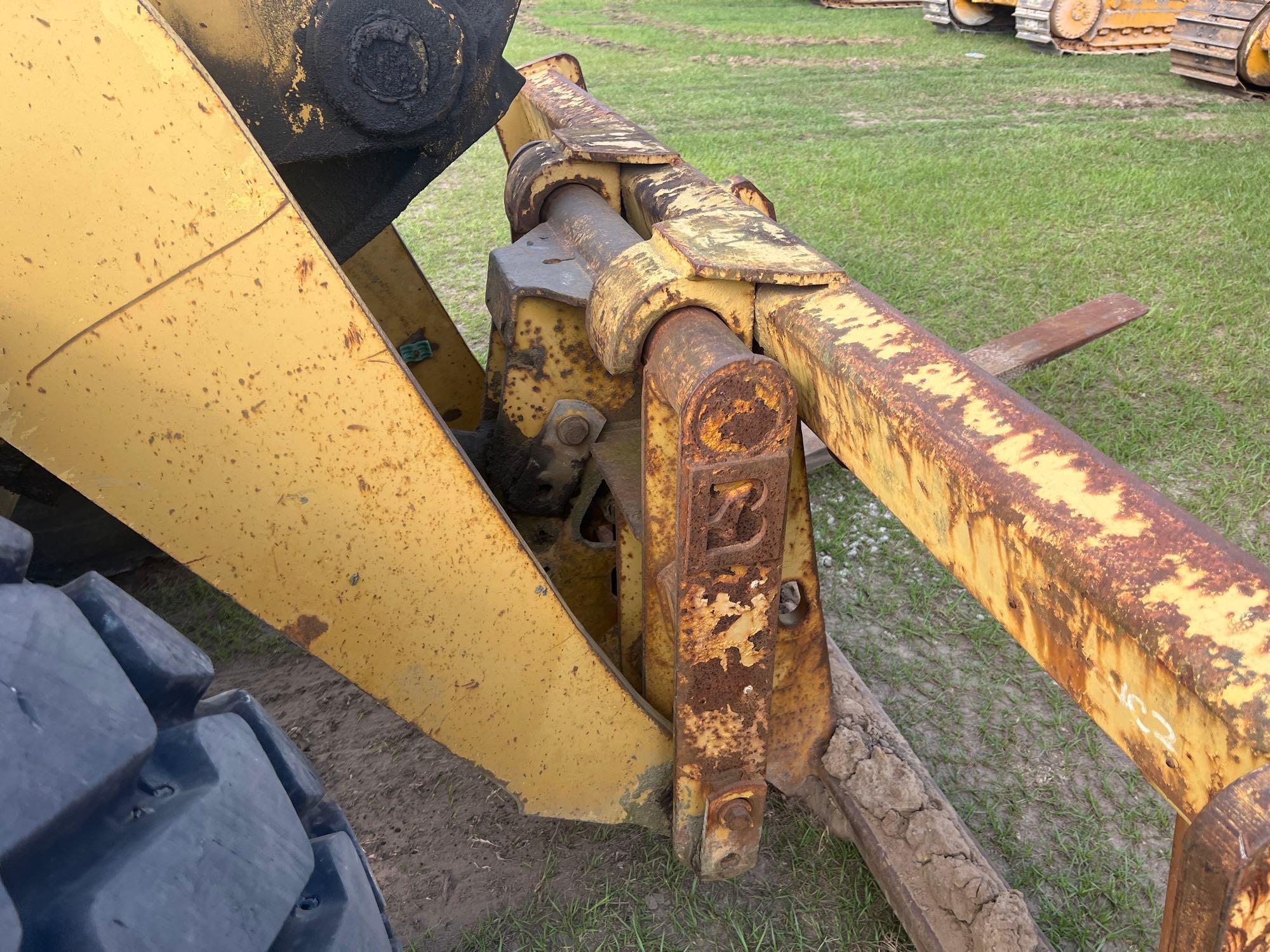 1995 CATERPILLAR 924F LOADER