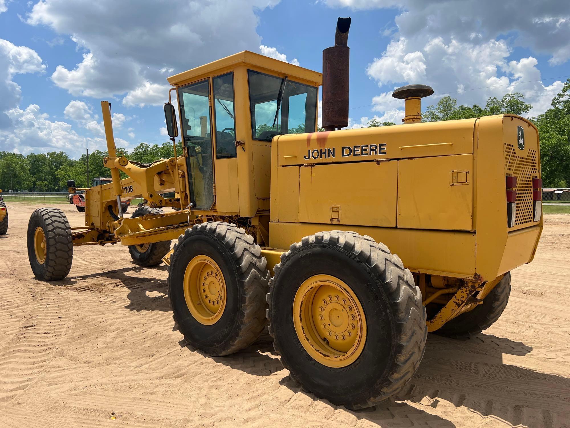 1991 JOHN DEERE 770B MOTOR GRADER