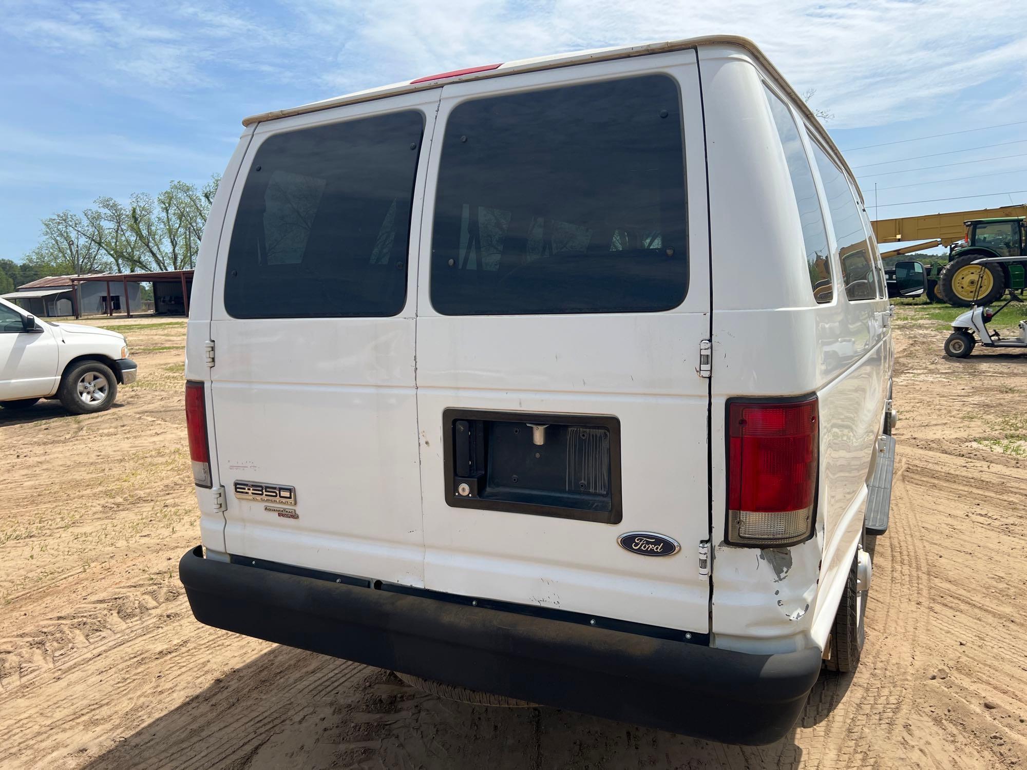 2008 FORD E-350 XL SUPER DUTY PASSENGER VAN