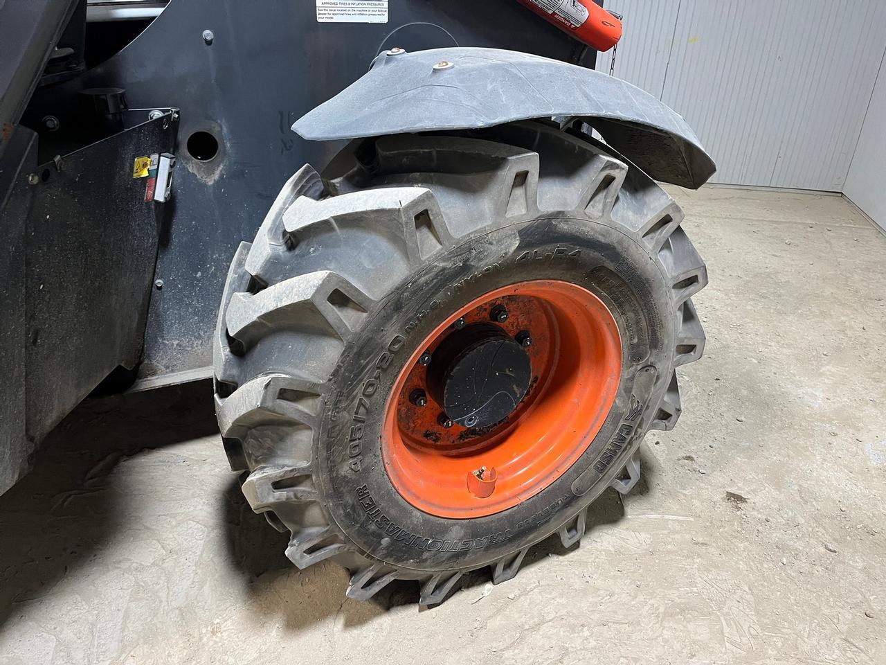 2019 Bobcat V519 Vershandler Telehandler