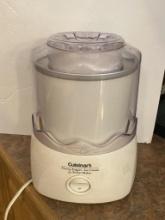 CUISINART ICE CREAM/YOGURT/SORBET MAKER