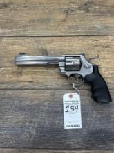 Smith and Wesson 629-4 Classic