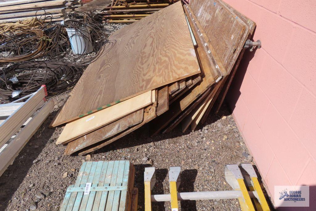Lot of assorted plywood