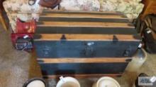 Vintage trunk with insert