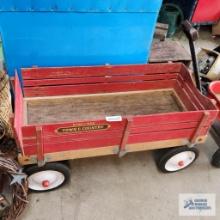 Radio Flyer Town & Country wagon