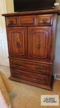 Wood chest of drawers