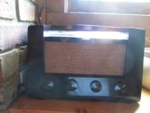 Vintage RCA Victor Model 8R71 Bakelite Tube Radio